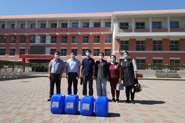 民盟市直支部组织捐赠活动 助推小学复学复课(图2)