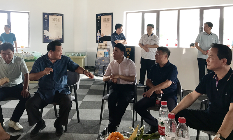 边发吉主委带队到保定市满城区就“促进消费潜力释放”开展调研(图2)