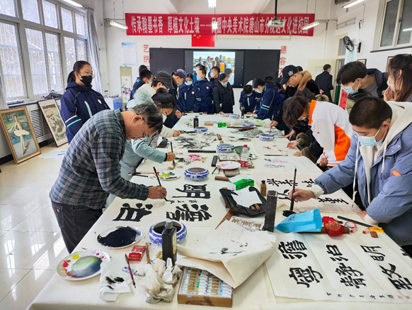 传承翰墨书香 厚植文化土壤——民盟中央美术院唐山分院送文化进校园(图2)