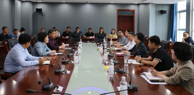 钱丽霞副主委带队就“青少年心理健康”课题开展调研(图3)
