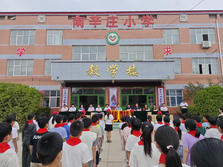 “非遗进校园”暨“同心助学”捐赠活动仪式在广宗县南辛庄小学举行(图1)