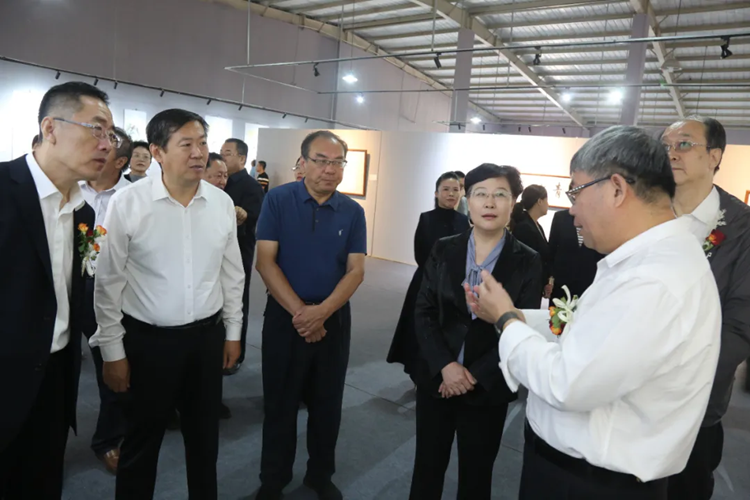庆祝中华人民共和国成立75周年“翰墨同心，青竹筑梦”书画邀请展在衡水开幕(图12)