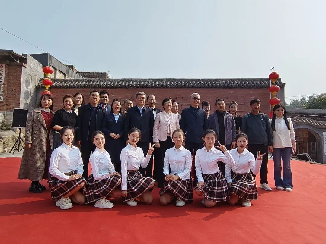 民盟石家庄市委开展送文化下乡活动(图1)