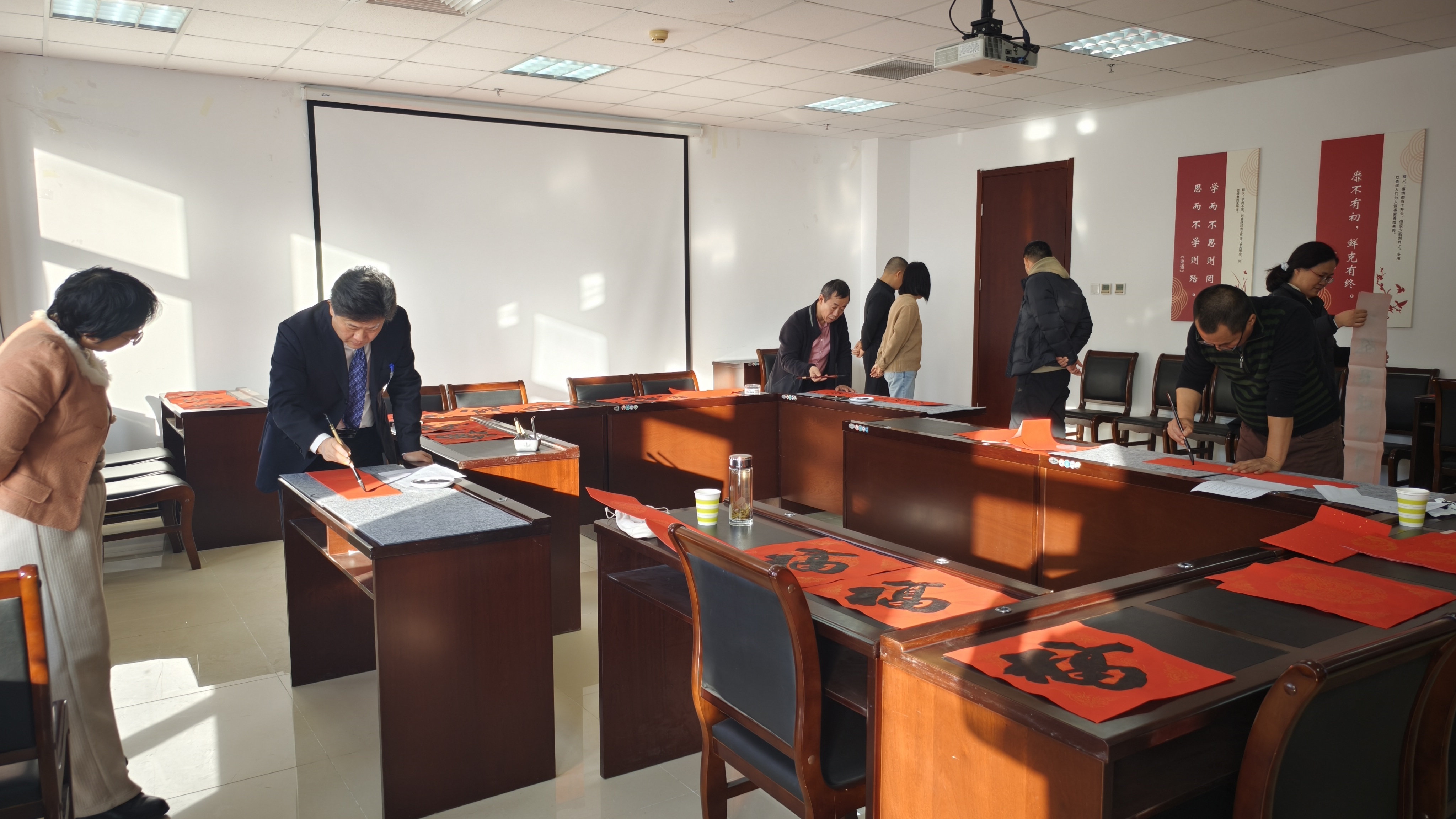 民盟廊坊市委持续开展“春联送福进万家”活动(图3)