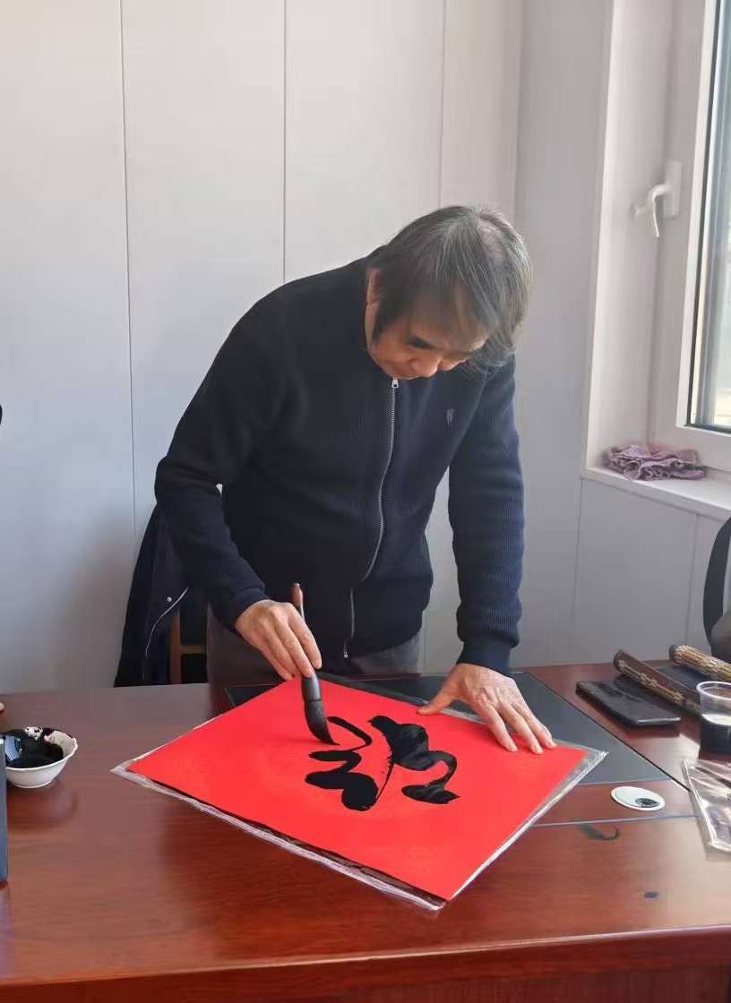民盟沧州美术院到沧县开展“春联送福进万家”活动(图3)