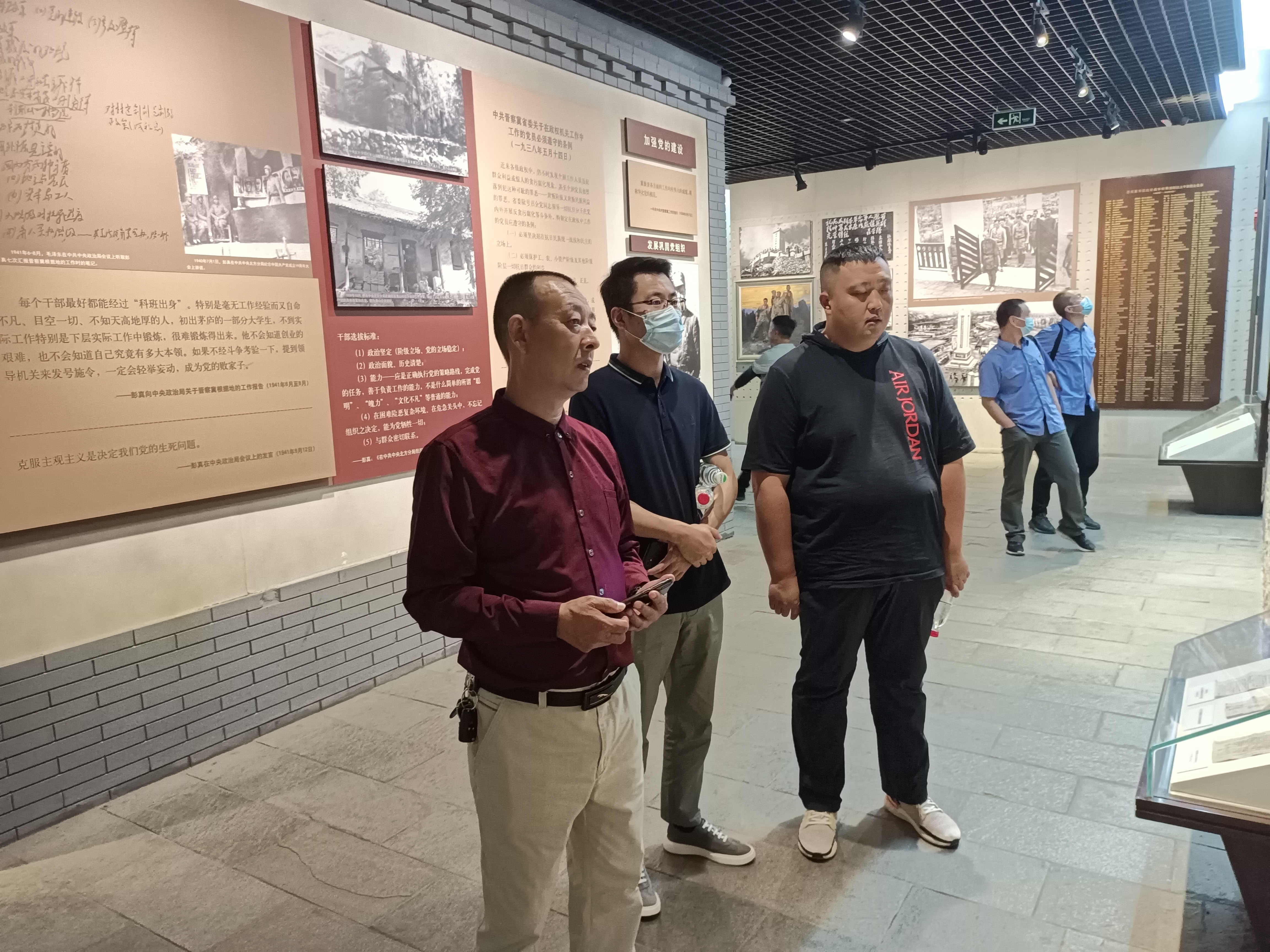 学党史 知党恩 坚定信心跟党走——民盟保定市直三总支开展中共党史学习教育(图1)