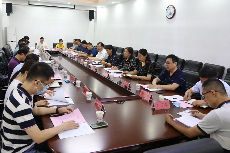 边发吉主委在民盟省委机关作中共党史专题辅导(图1) 边发吉主委在民盟省委机关作中共党史专题辅导(图1)
