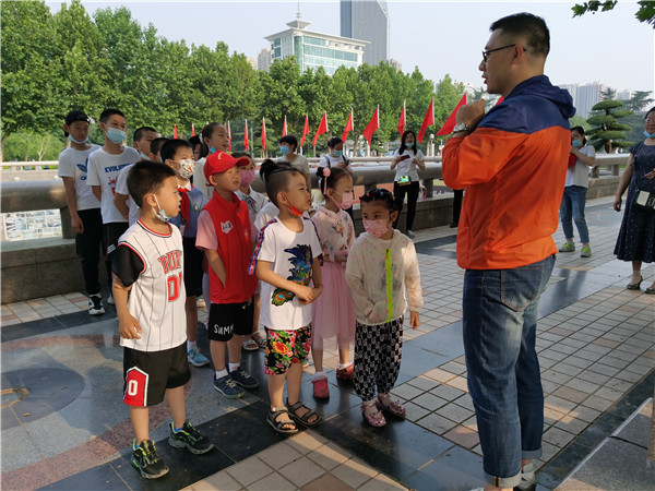 民盟省直科技一总支“心灯行动”之“童心童益”端午送温情(图1) 民盟省直科技一总支“心灯行动”之“童心童益”端午送温情(图1)