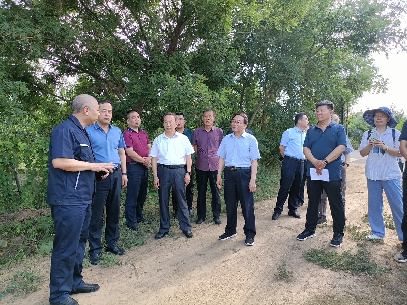 民盟河北省委副主委杨玉成一行来衡就推进全省农业产业快速发展进行专题调研(图1)